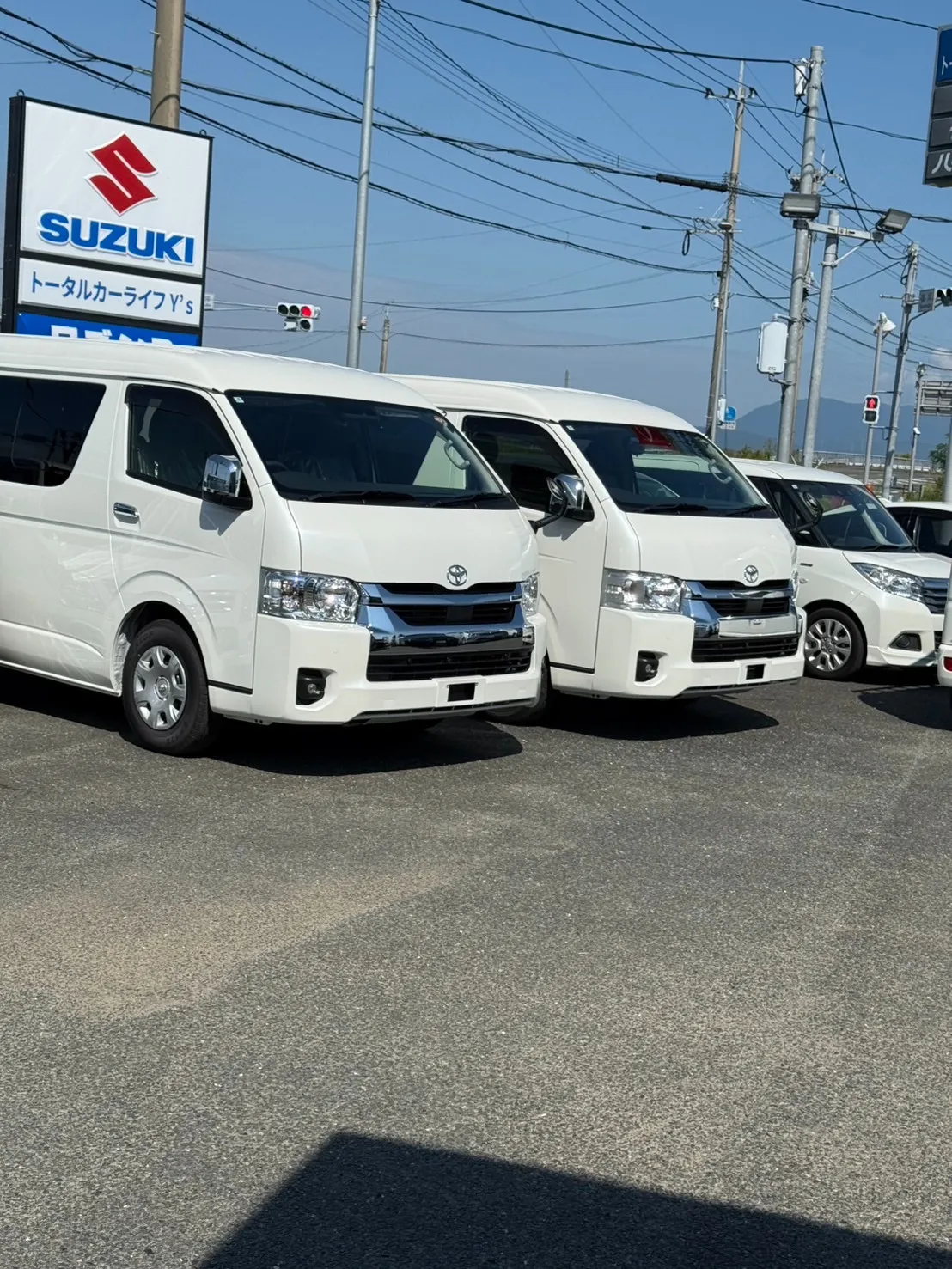 短期リース ハイエース 2台