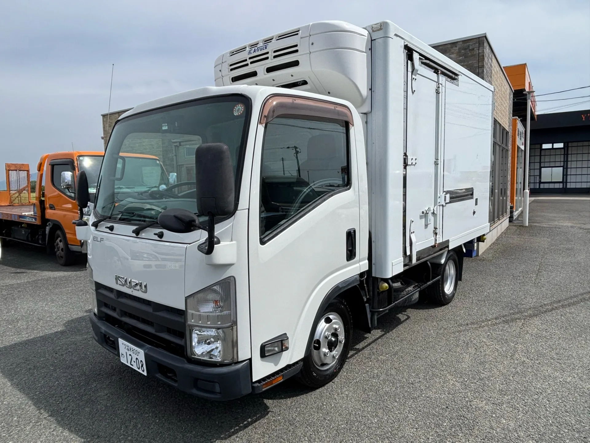 2tショートエルフ 冷蔵冷凍車 レンタカー入荷しました‼
